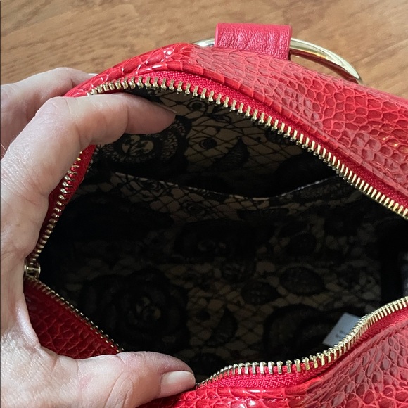 Carlos by Carlos Santana Red Croc-Embossed Bag - Picture 7 of 11